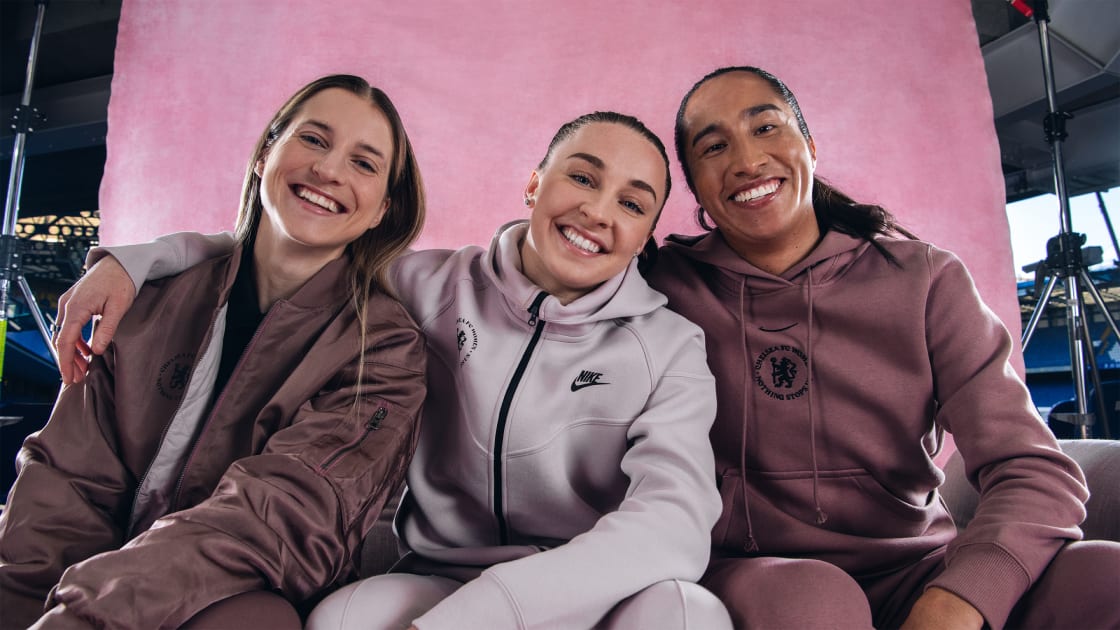 Nike women collection on sale